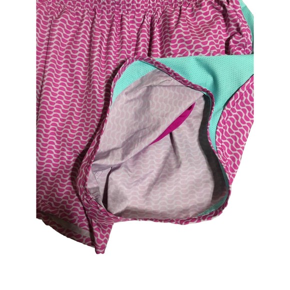 Nike Athletic Shorts Womens Size Medium NWOT - Picture 3 of 11